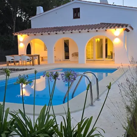 Climatisée, Piscine Privée Et Grand Jardin *