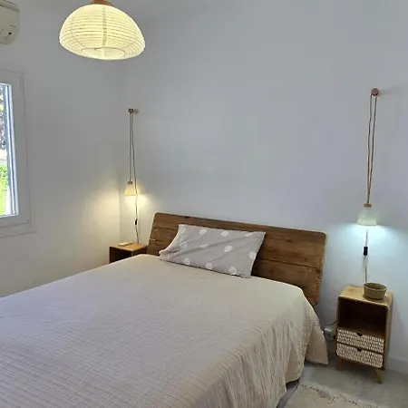Villa Climatisée, Piscine Privée Et Grand Jardin *