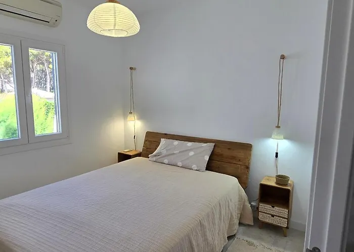 Villa Climatisée, Piscine Privée Et Grand Jardin *